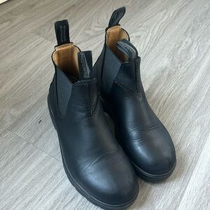 Blundstone #510 Black Leather - Men’s 7/Womens 9